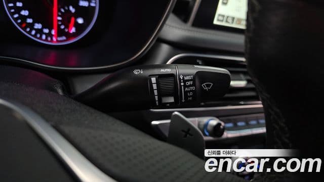 Genesis G70 2019 — Photo 28/34