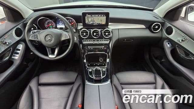 Mercedes-Benz C-Class 2018 — Фото 7/20