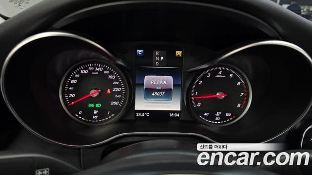 Mercedes-Benz C-Class 2018 — Фото 8/20