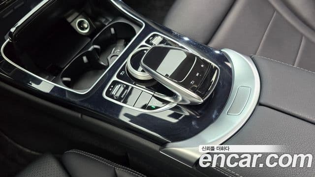 Mercedes-Benz C-Class 2018 — Фото 16/20