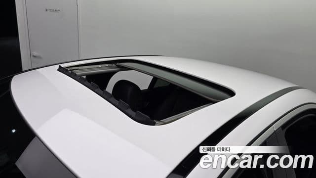 Mercedes-Benz C-Class 2018 — ფოტო 5/30