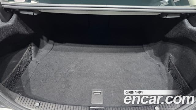 Mercedes-Benz C-Class 2018 — ფოტო 2/30