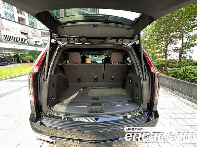 Cadillac Escalade 2021 — Şəkil 16/16