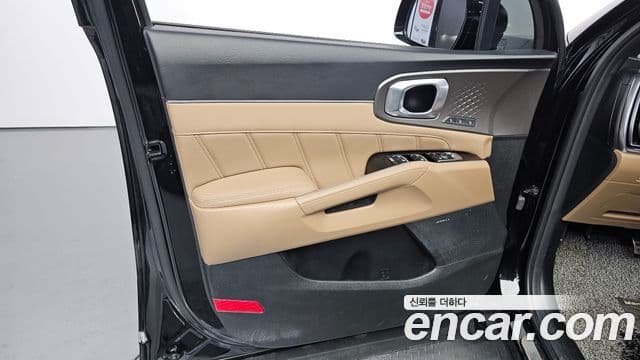 Kia Sorento 2024 — Photo 1/31