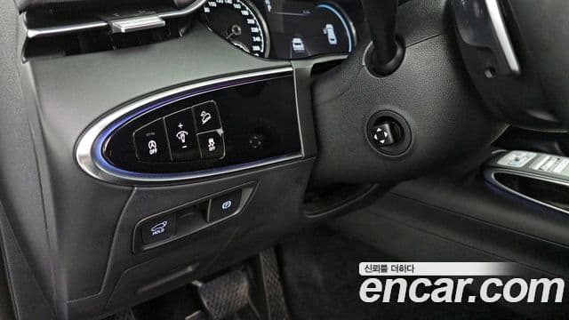 Genesis GV70 2022 — ფოტო 19/20