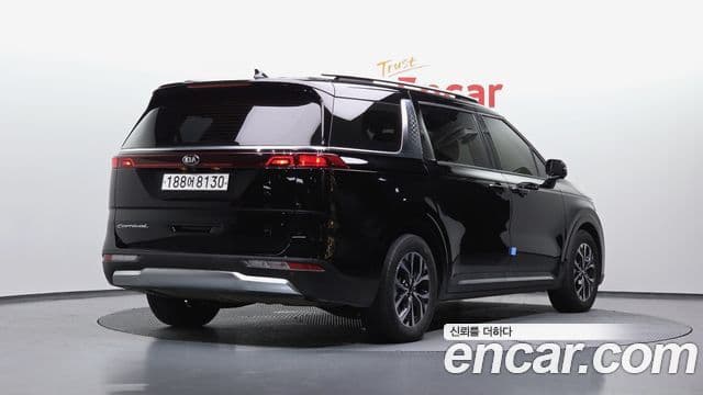 Kia Carnival 2021 — Фото 2/20