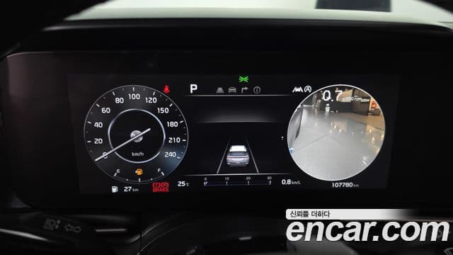 Kia Carnival 2021 — Фото 8/20