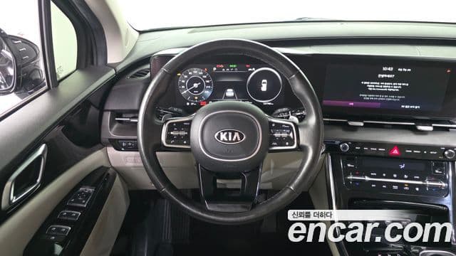 Kia Carnival 2021 — Фото 13/20