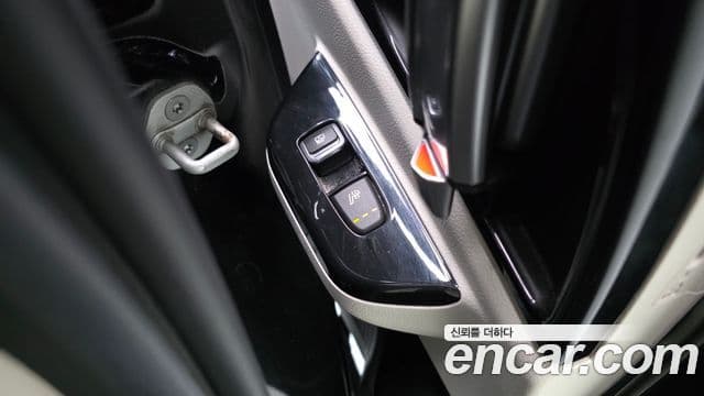 Kia Carnival 2021 — Фото 19/20