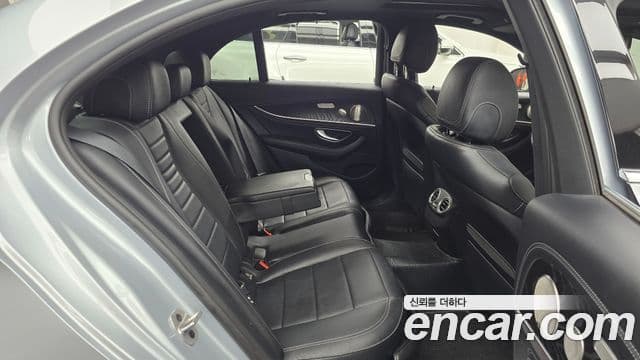 Mercedes-Benz E-Class 2022 — Şəkil 11/20