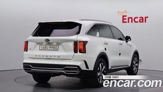 Kia Sorento 2021 — ფოტო 2/20