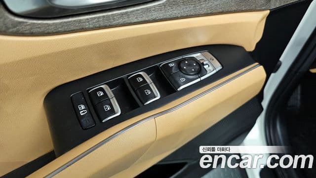 Kia Sorento 2021 — ფოტო 18/20