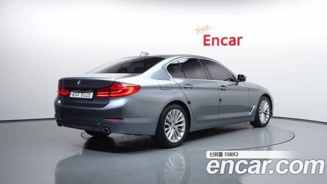BMW 5 Series 2019 — Şəkil 2/20