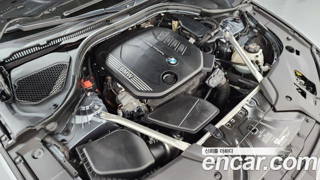 BMW 5 Series 2019 — Şəkil 6/20