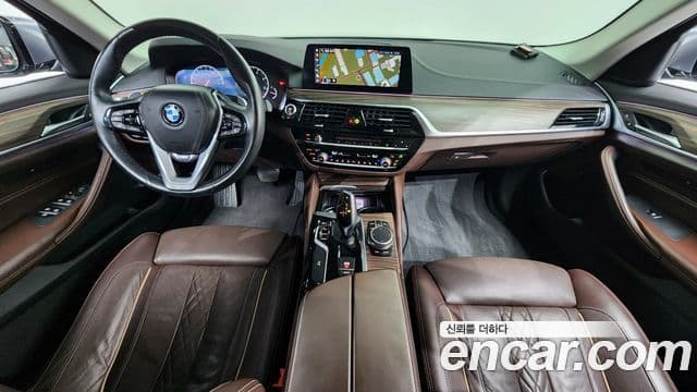 BMW 5 Series 2019 — Şəkil 7/20