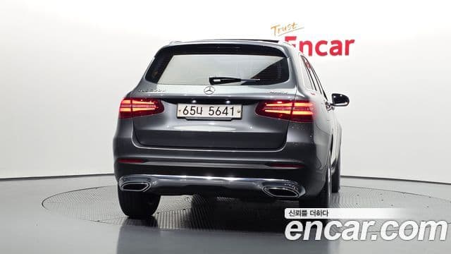 Mercedes-Benz GLC-Class 2018 — Şəkil 4/20