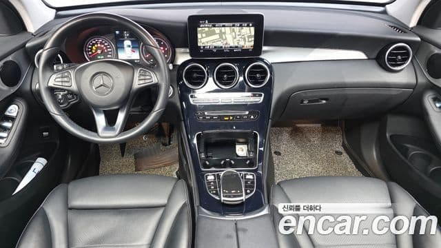 Mercedes-Benz GLC-Class 2018 — Şəkil 7/20