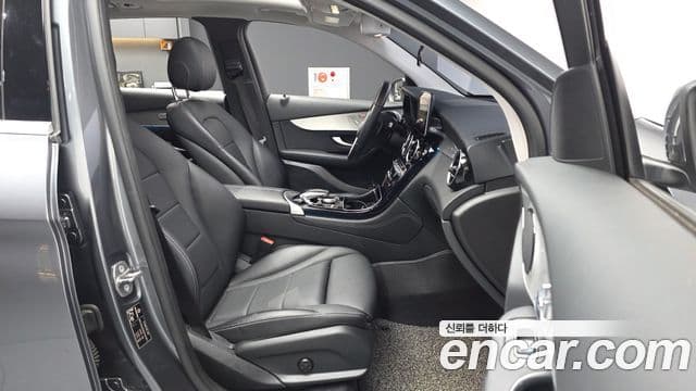 Mercedes-Benz GLC-Class 2018 — Şəkil 11/20