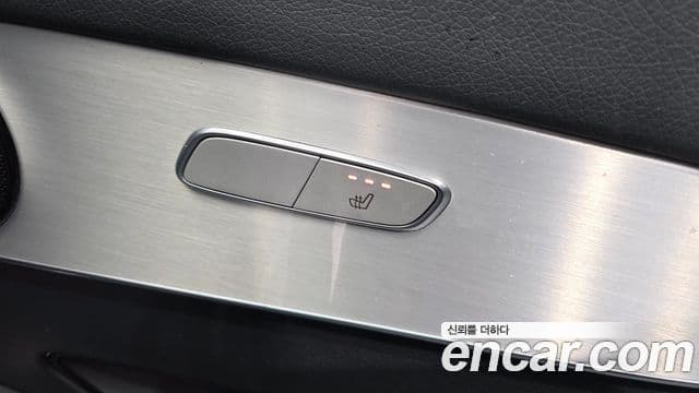 Mercedes-Benz GLC-Class 2018 — Şəkil 19/20