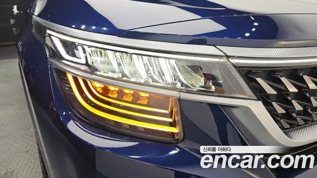 Kia Seltos 2022 — Şəkil 15/32