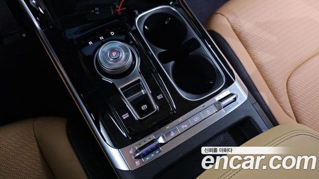 Kia Carnival 2022 — Şəkil 9/20