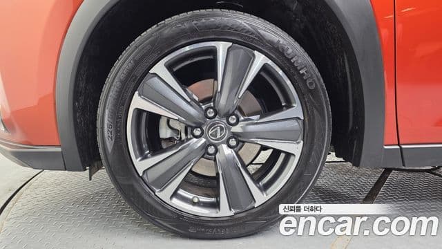 Lexus UX250h 2019 — Şəkil 5/20