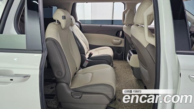 Kia Carnival 2025 — ფოტო 12/20