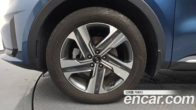 Kia Sorento 2021 — Фото 5/20