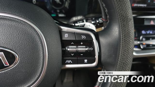 Kia Sorento 2021 — Фото 17/20