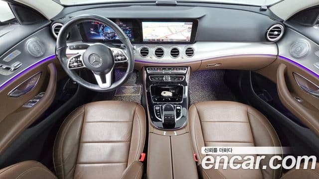 Mercedes-Benz E-Class 2019 — фото 10 из 20