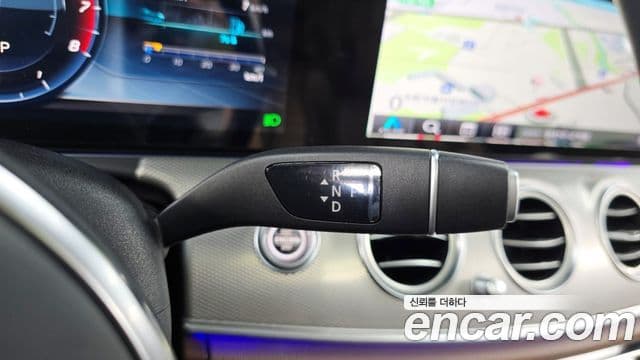 Mercedes-Benz E-Class 2019 — Şəkil 8/20