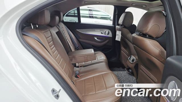 Mercedes-Benz E-Class 2019 — Şəkil 11/20