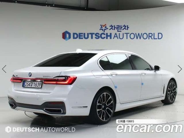 BMW 7 Series 2019 — Photo 19/20
