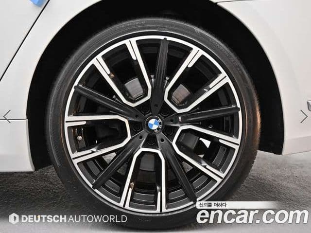 BMW 7 Series 2019 — Photo 12/20