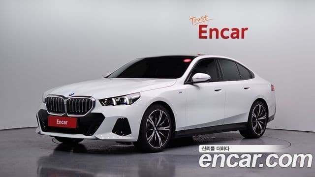 BMW 5 Series 2025 — ფოტო 20/20