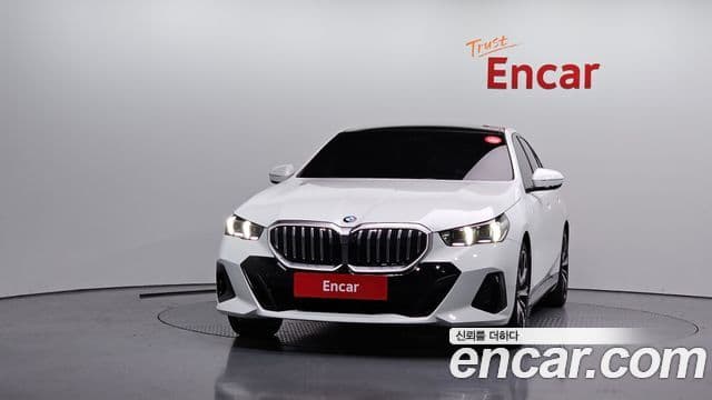 BMW 5 Series 2025 — ფოტო 2/20