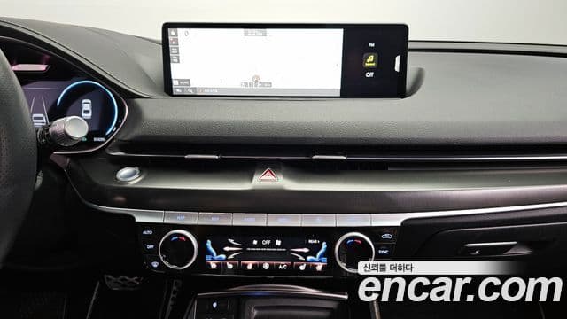 Genesis Electrified G80 2022 — Şəkil 13/20
