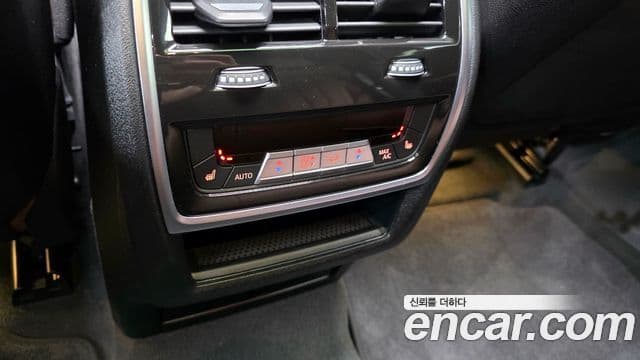 BMW X6 2024 — Photo 21/34