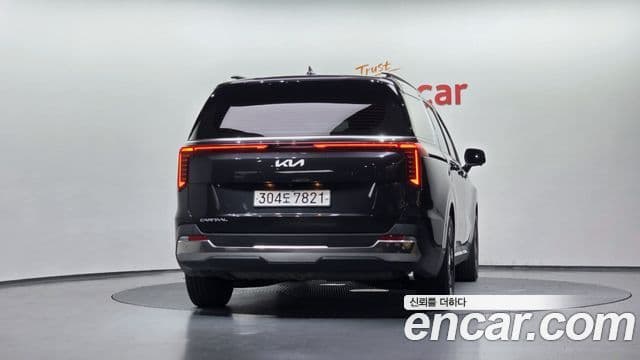 Kia Carnival 2023 — Фото 4/20