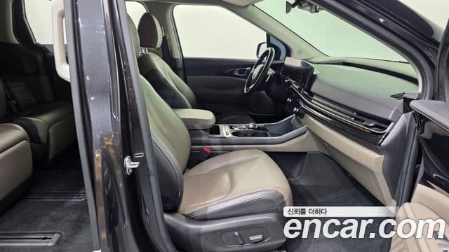 Kia Carnival 2023 — Фото 11/20