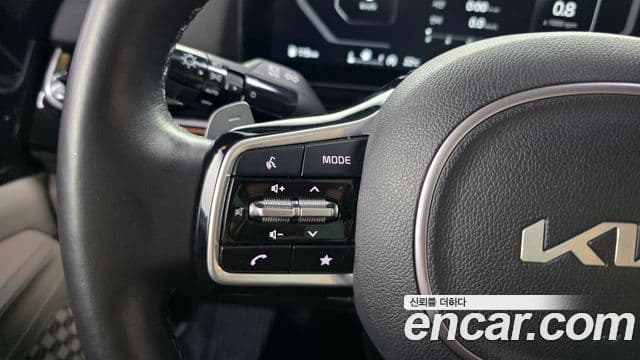 Kia Carnival 2023 — Şəkil 24/36