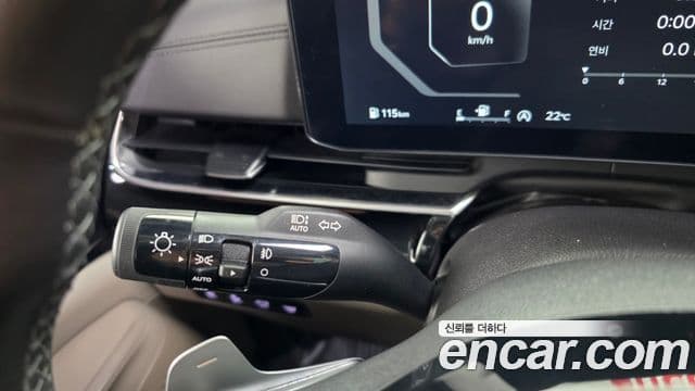 Kia Carnival 2023 — Şəkil 2/36