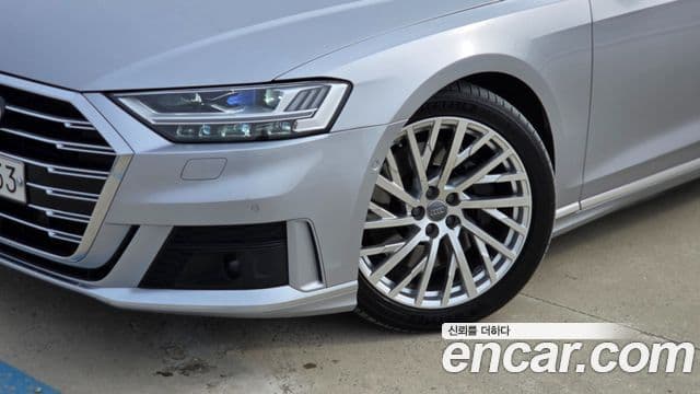 Audi A8 2020 — ფოტო 2/20