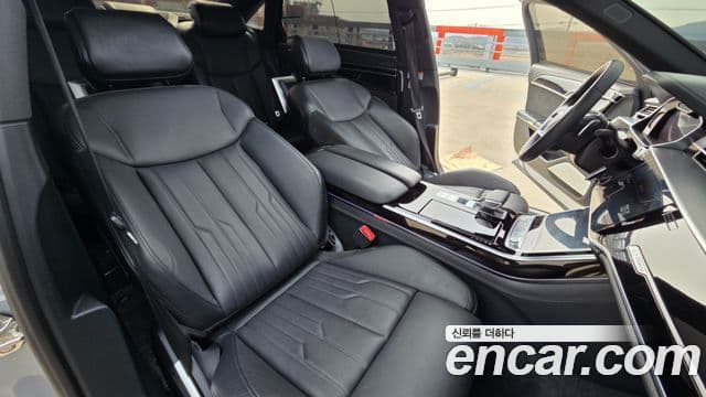 Audi A8 2020 — ფოტო 9/20