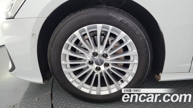 Audi A6 2021 — ფოტო 5/20