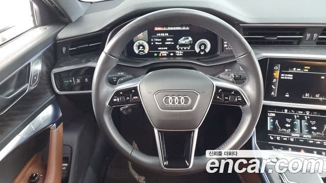Audi A6 2021 — ფოტო 13/20