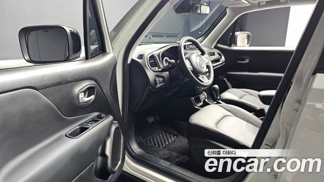 Jeep Renegade 2023 — Şəkil 10/20