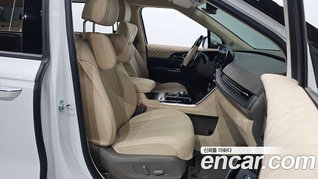 Kia Carnival 2022 — ფოტო 9/20