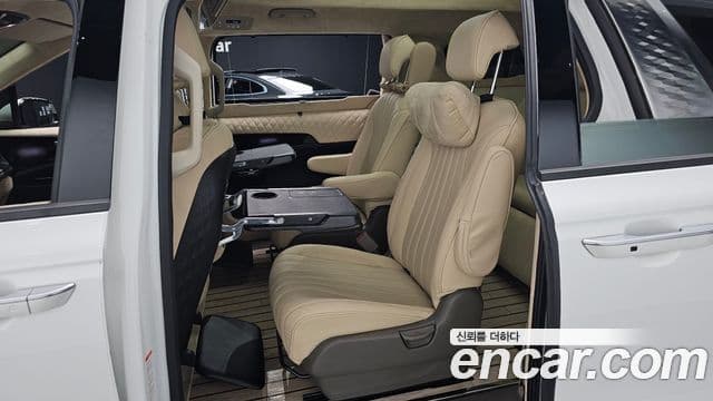 Kia Carnival 2022 — ფოტო 12/20