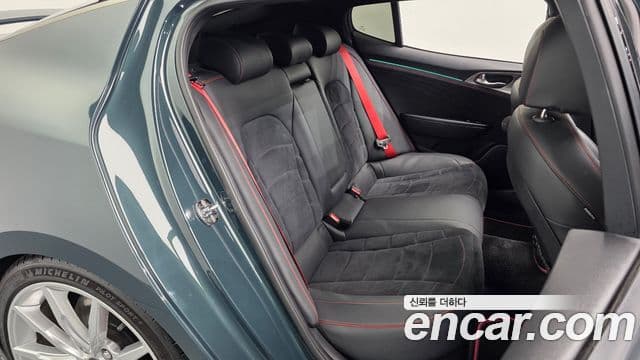 Kia Stinger 2021 — ფოტო 11/20